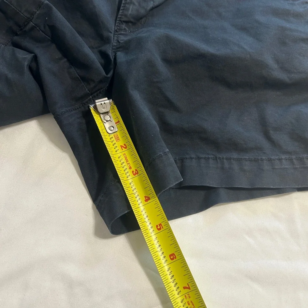 Old Navy Womens Black Chino Shorts Size 8 Mid Rise 3.5 Inch Inseam Casual